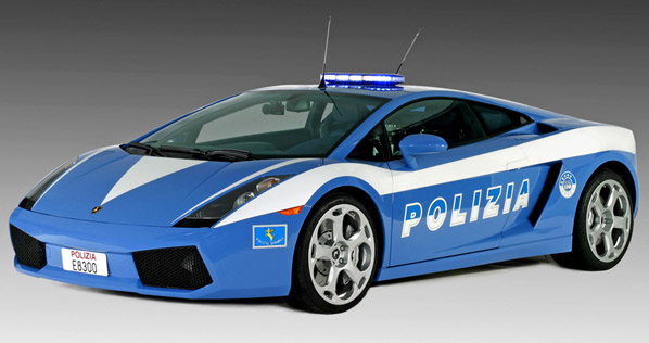 9a24f8policiaferrari_598p.jpg