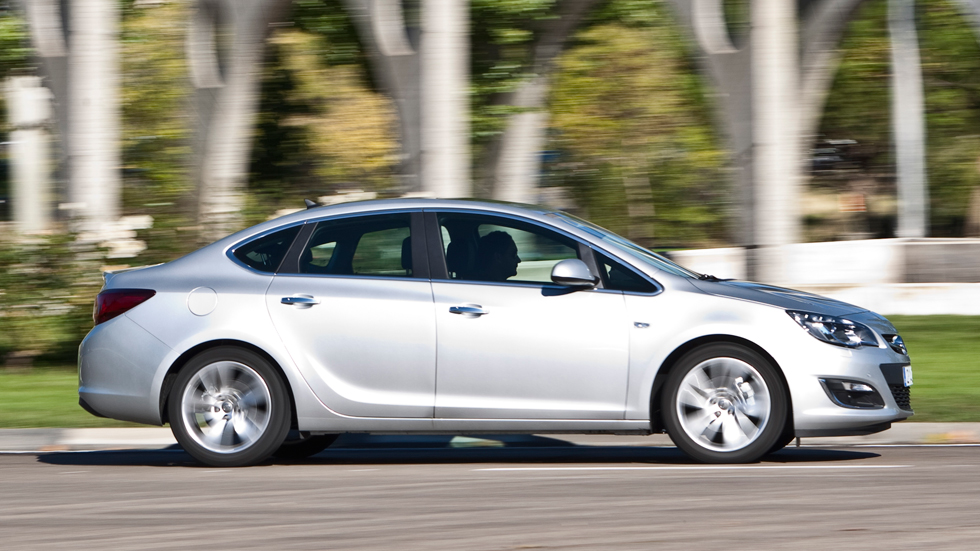 Prueba: Opel Astra Sedan 1.7 CDTI