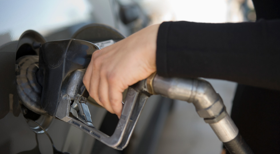 Casi 1 de cada 4 conductores reposta carburantes 'low cost'