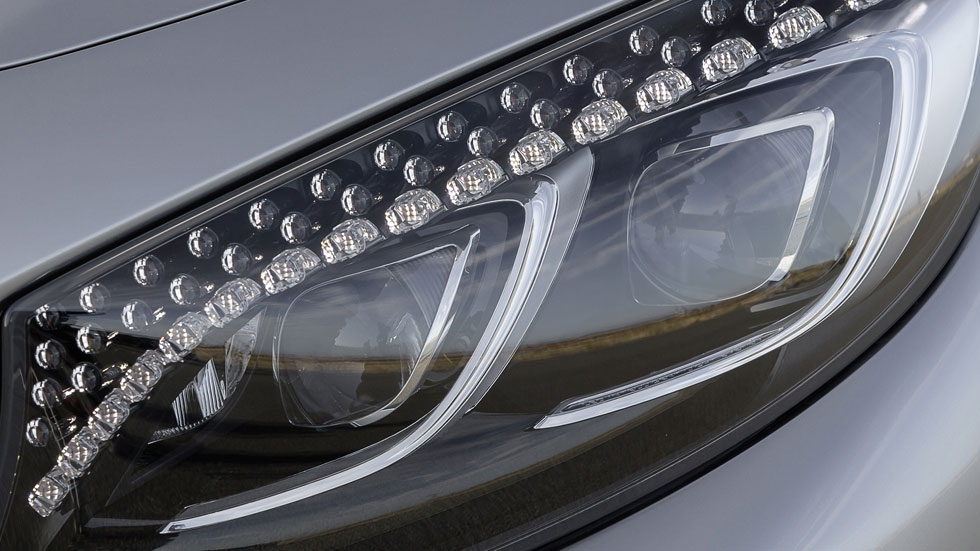 Cristales de Swarovski en los faros del Mercedes Clase S Coupé