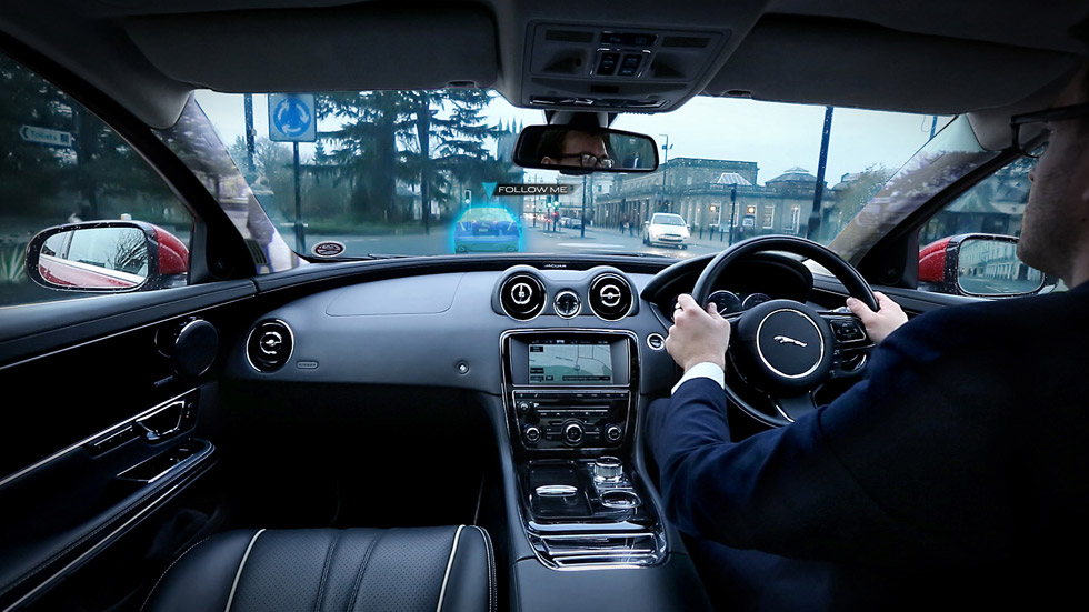 http://www.autopista.es/upload/images/article/article-jaguar-land-rover-coche-fantasma-proyectado-parabrisas-vision-panoramica-102557-548ef198d3bbc.jpg