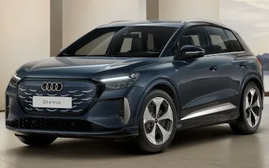 AUDI Q4