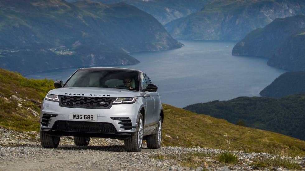 Range Rover Velar, un SUV cargado de sofisticación y deportividad… ¡algo diferente!