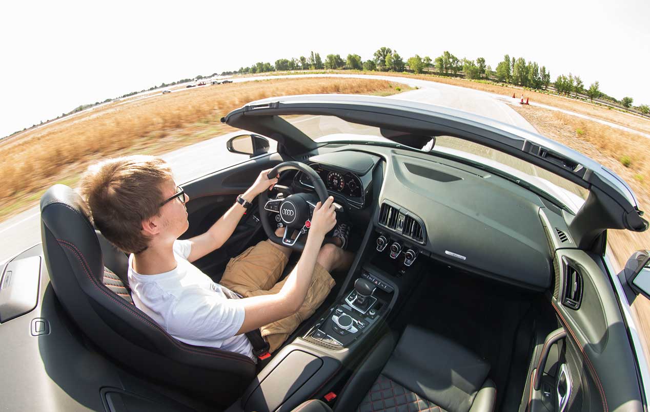 ¡Ojalá tener un garaje así! 10 coches que compraríamos sin dudar