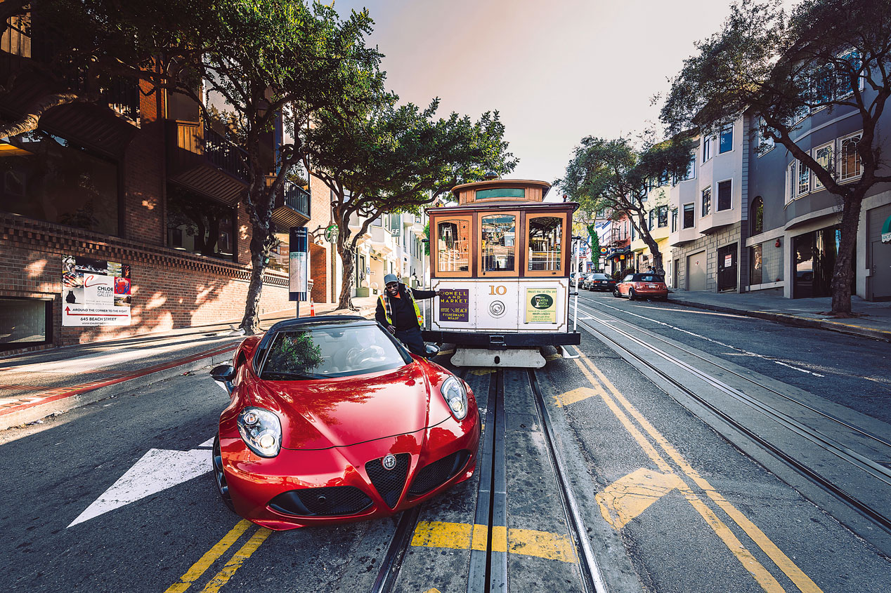 5b6acbb80ce694aa4a8b4e84-alfa-romeo-4c-spider-prueba-y-viaje-por-san-francisco.jpg