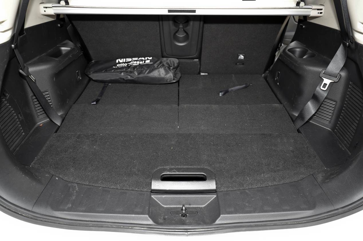 Comparativa: Nissan X-Trail dCi vs Peugeot 5008 BlueHDi