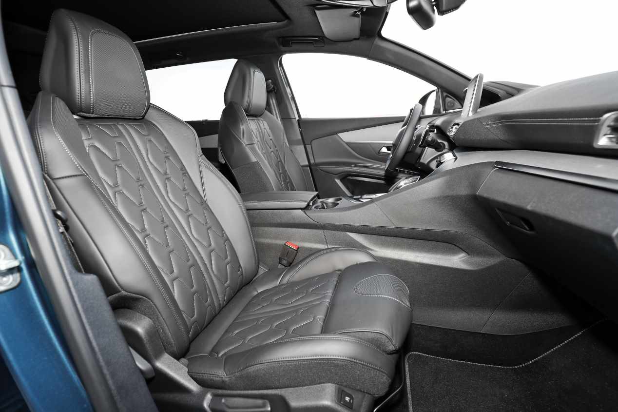 Comparativa: Nissan X-Trail dCi vs Peugeot 5008 BlueHDi