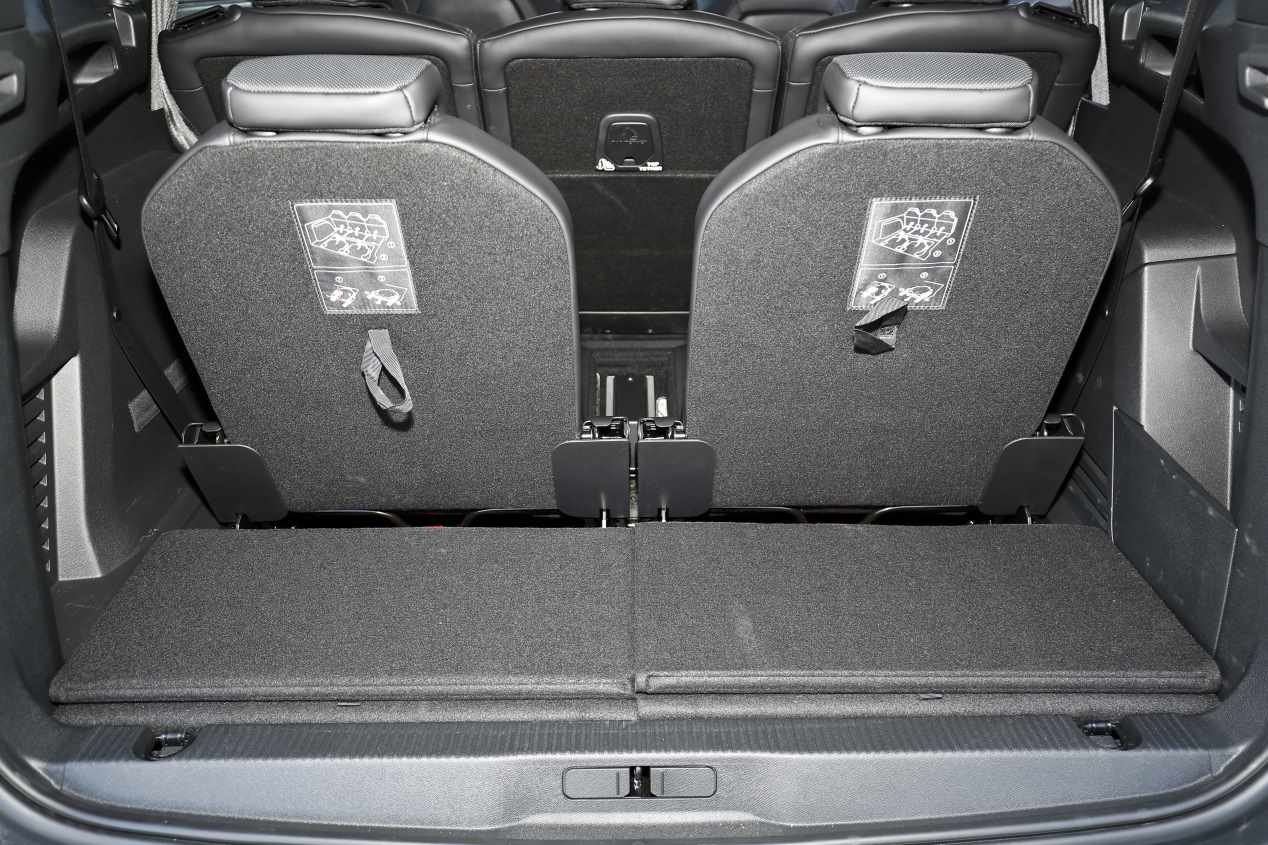 Comparativa: Nissan X-Trail dCi vs Peugeot 5008 BlueHDi