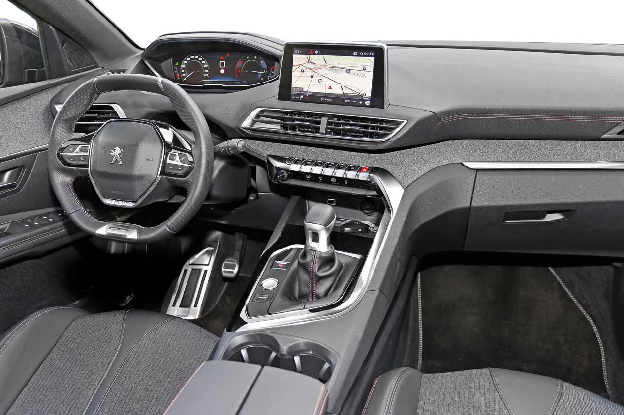 Resultado de imagen de peugeot 508 interior