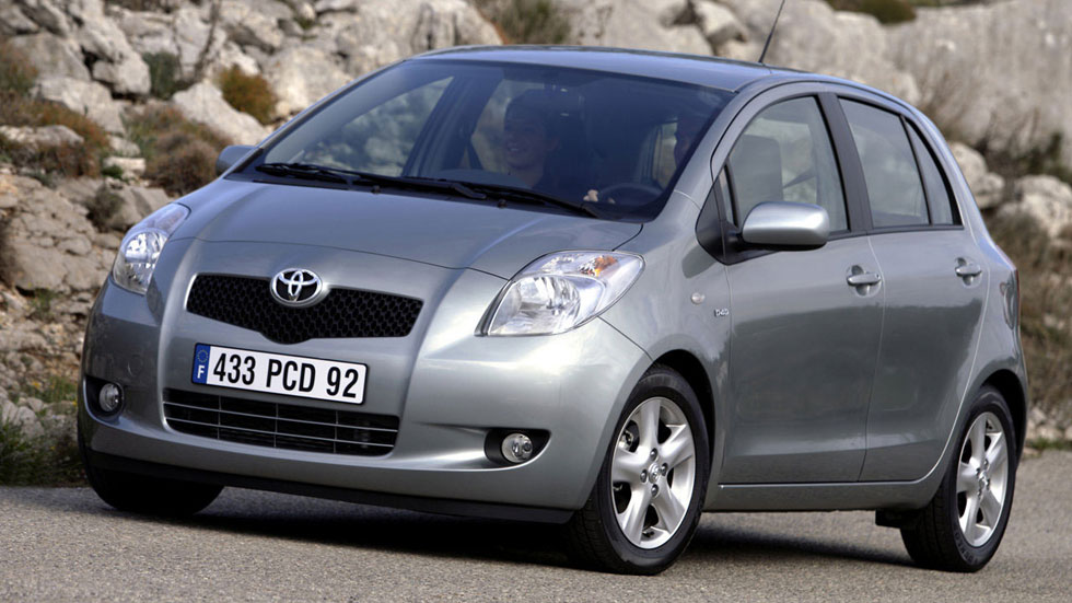 Toyota yaris 2000