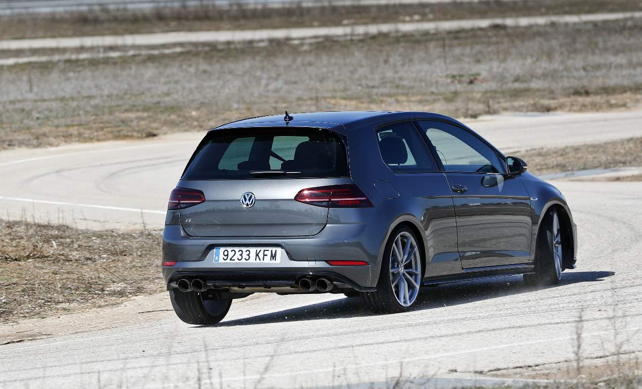 Golf R Vs Bmw 140i