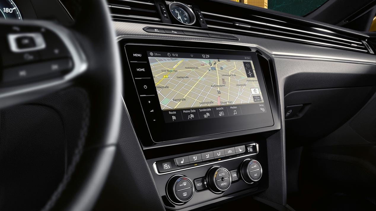 Skoda Superb 2019: la nueva berlina, y su versiÃ³n hÃ­brida enchufable iV, a punto