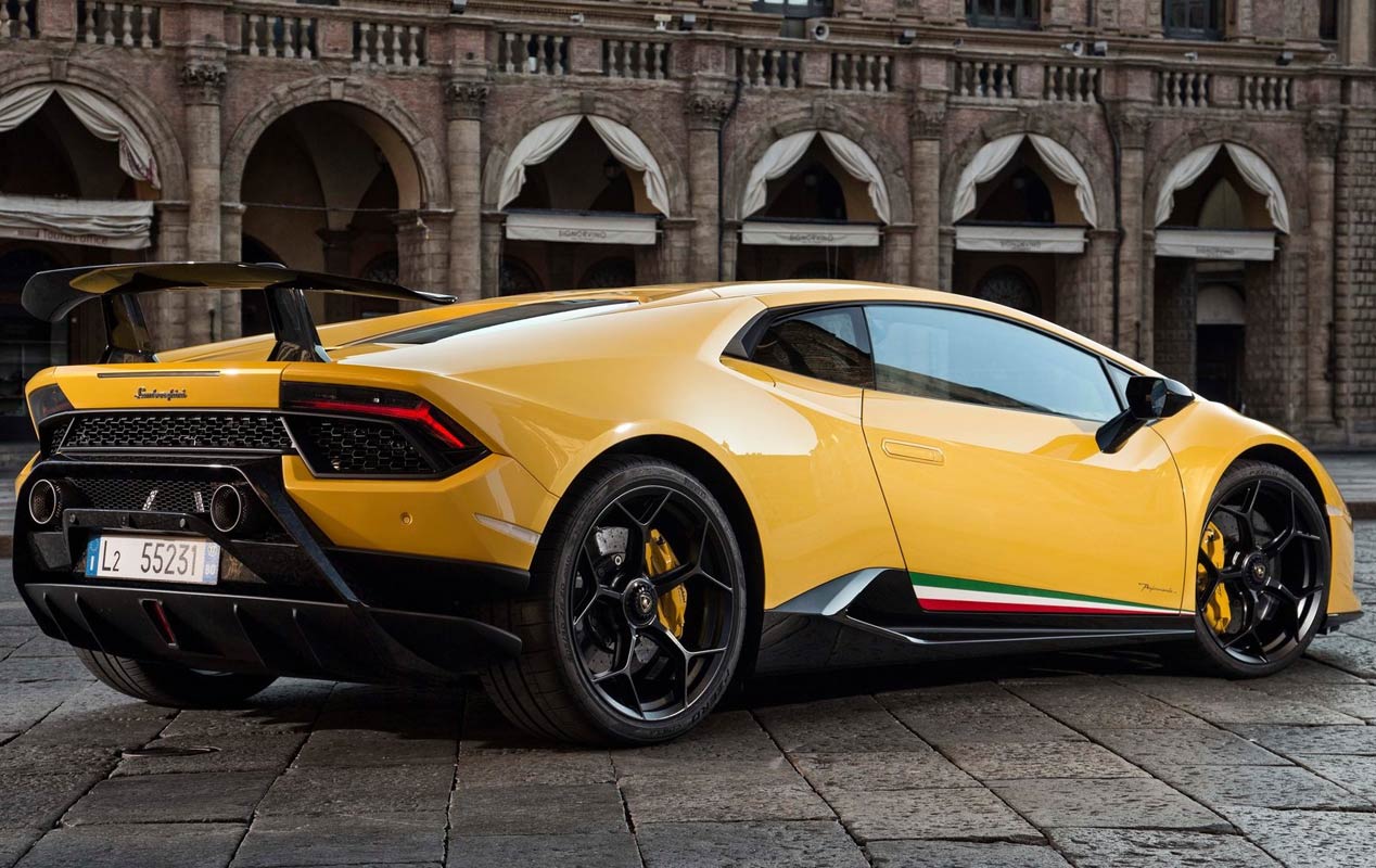 Ламборгини huracan performance