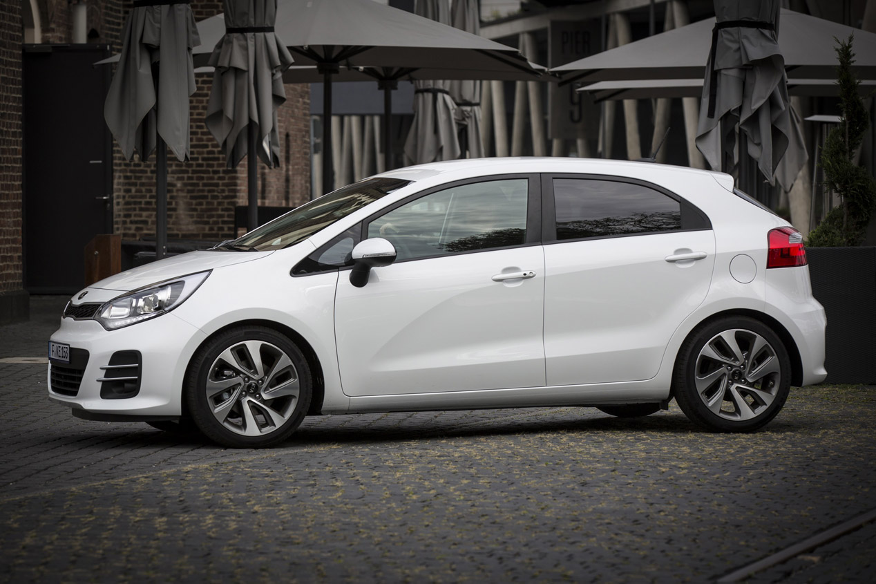 Kia rio salon