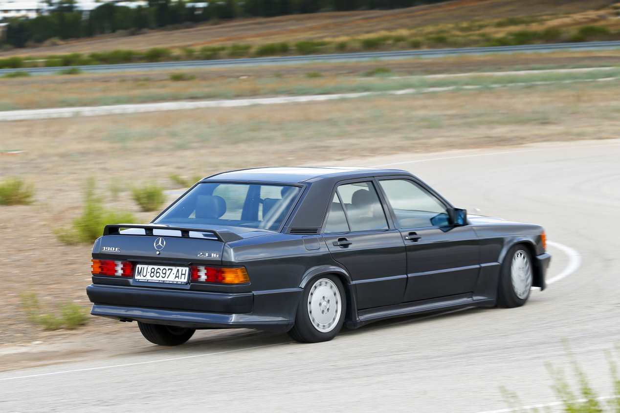 Coches para el recuerdo MercedesBenz 190 E 2.3 16V Coches Clásicos Autopista.es Coches para el recuerdo MercedesBenz 190 E 2.3 16V Coches Clásicos Autopista.es
