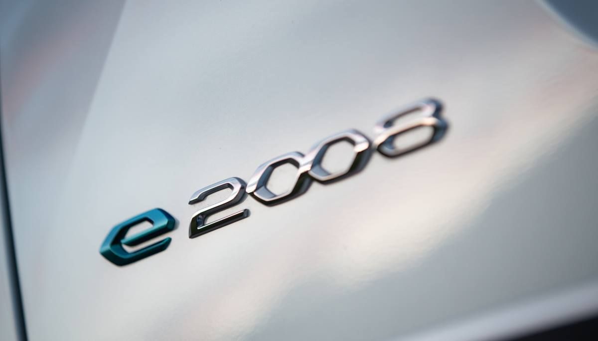 Peugeot e 2008 2022 2