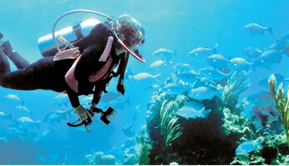 La práctica del buceo en Honduras es uno de sus atractivos turísticos.