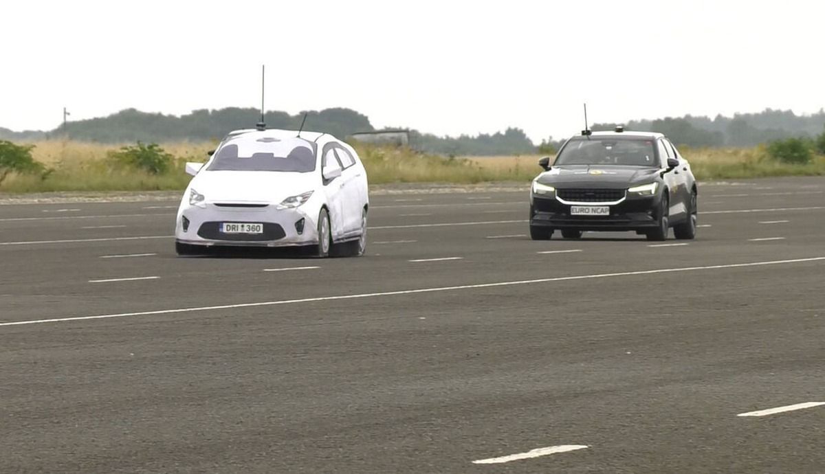 Nuevos sistemas de conducción asistida: qué coches sacan más y menos nota, ¿cuáles fracasan?