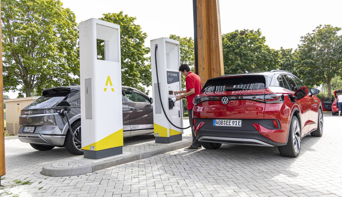 Hyundai Ioniq 5 AWD VW ID.4 GTX 4motion (4)