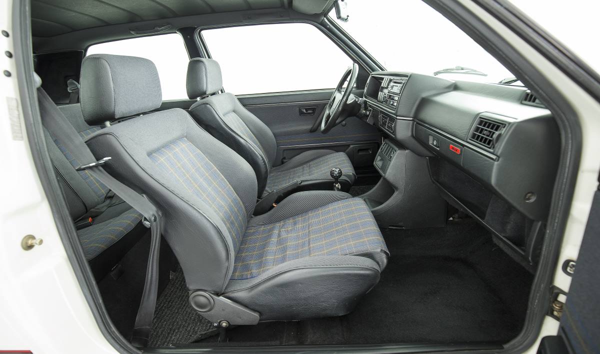 QUE REVISAR VW Golf GTI 16v 014