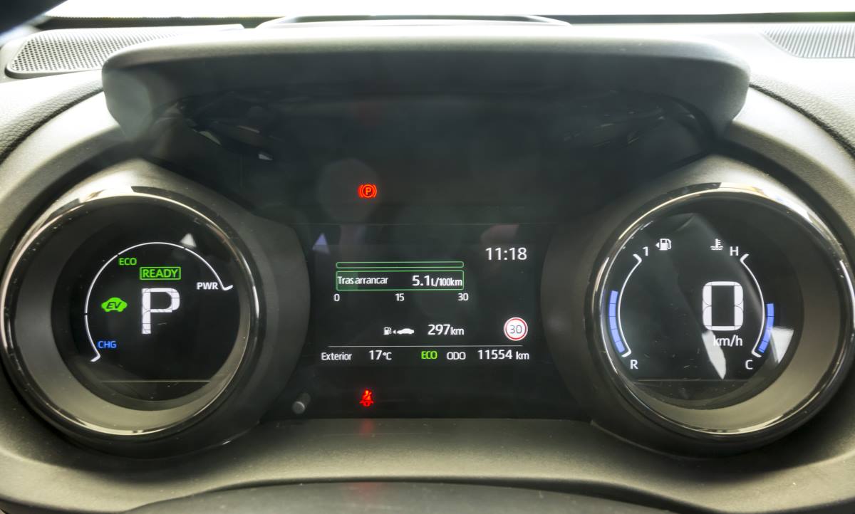 Clio vs Yaris  Tecnologías híbridas Renault   Toyota 37