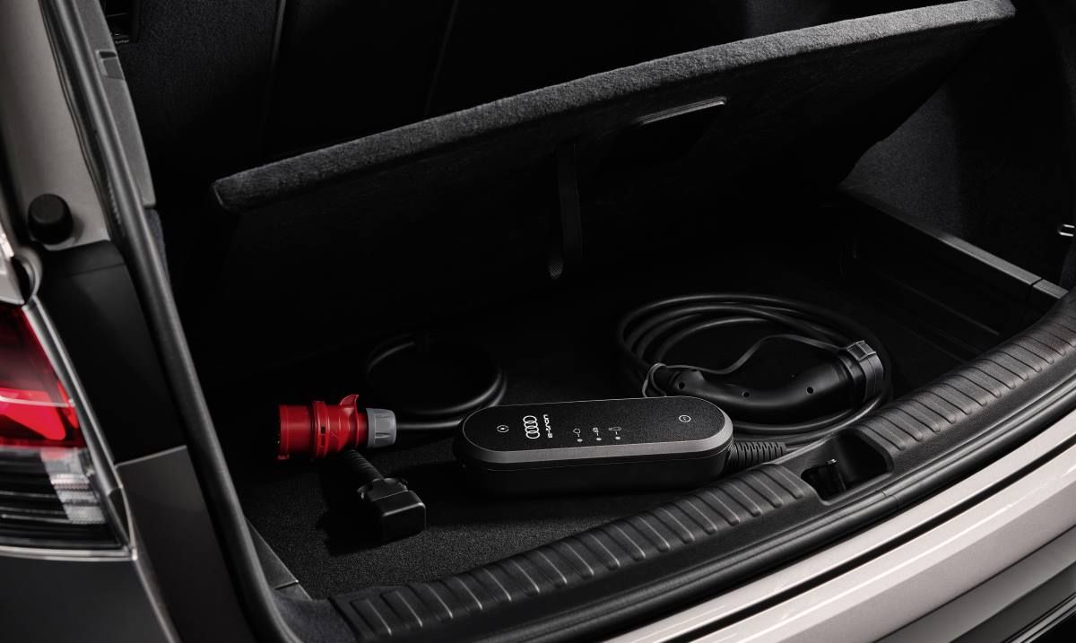 Audi Q4 50 e tron quattro interior (8)