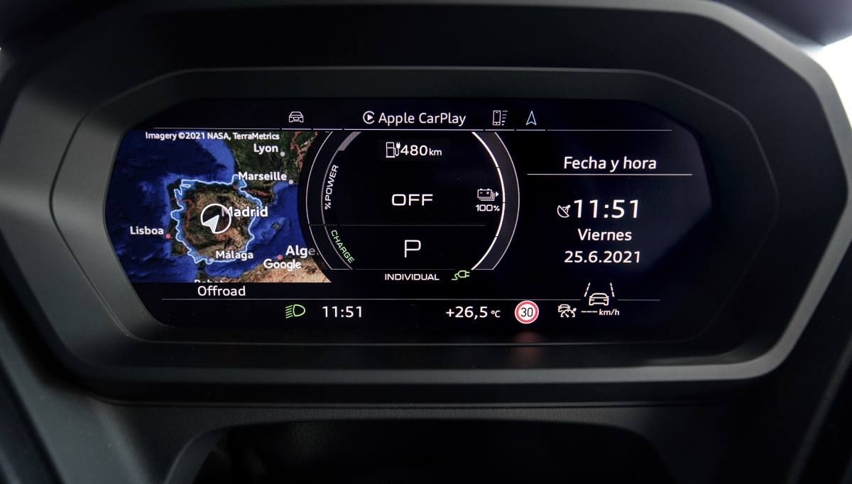 Audi Q4 50 e tron quattro interior (16)