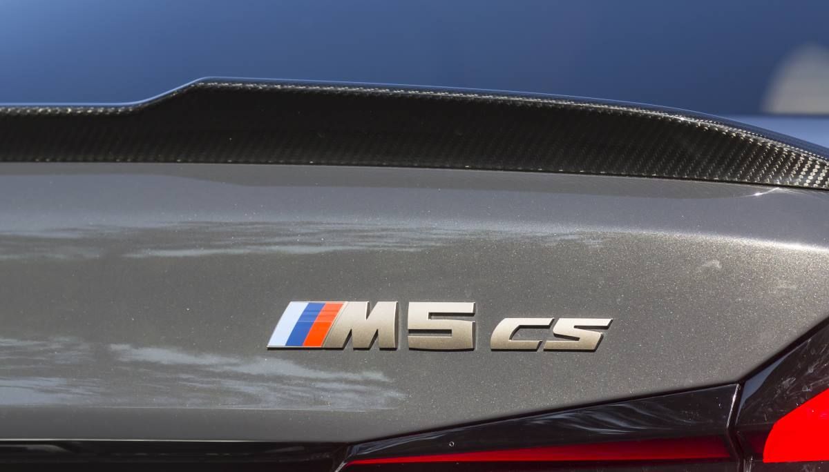 16 BMW M5 CS ok
