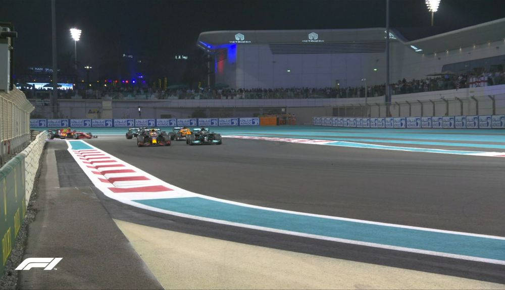 11 Verstappen adelantó a Hamilton en la última vuelta