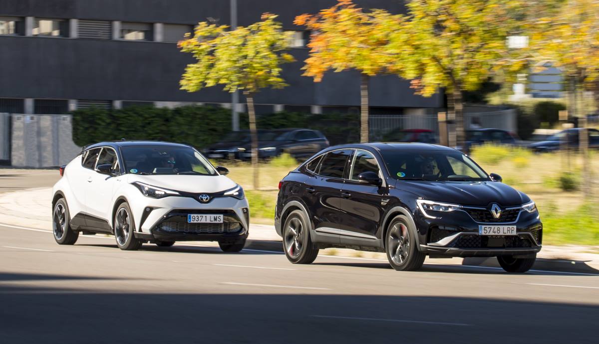 Renault Arkana E-Tech vs Toyota C-HR
