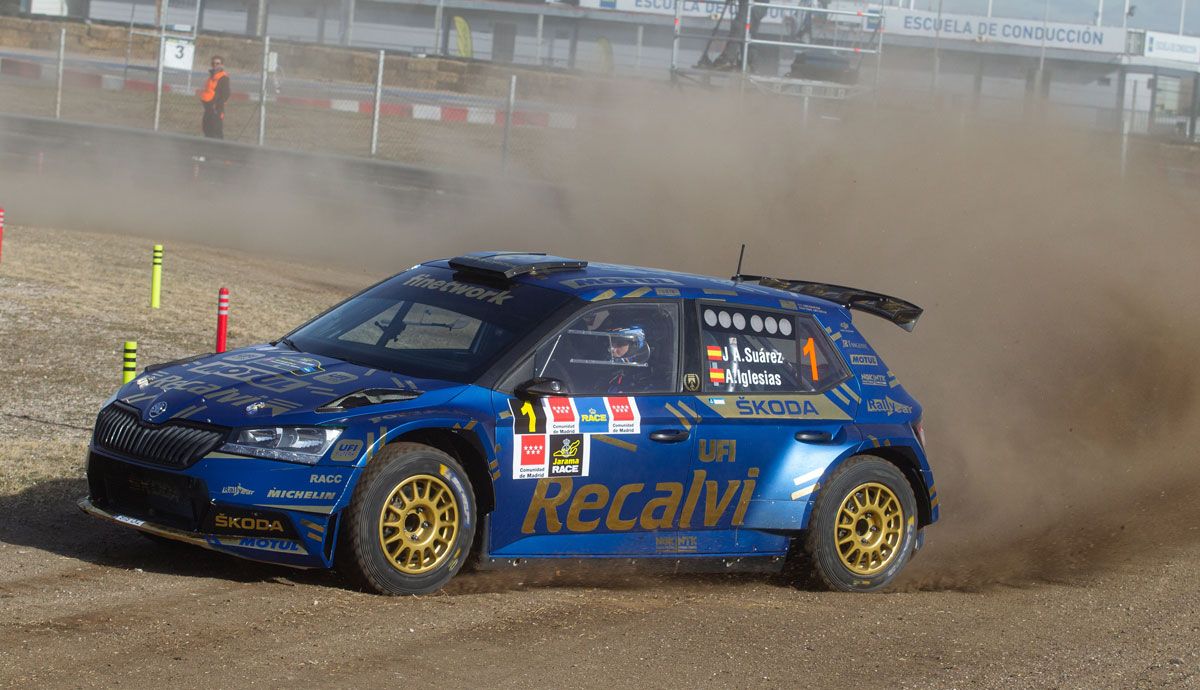 El Skoda Fabia Rally2 evo con el que Cohete Suárez fue campeón también brilló en el RallyShow de Madrid en el Jarama.
