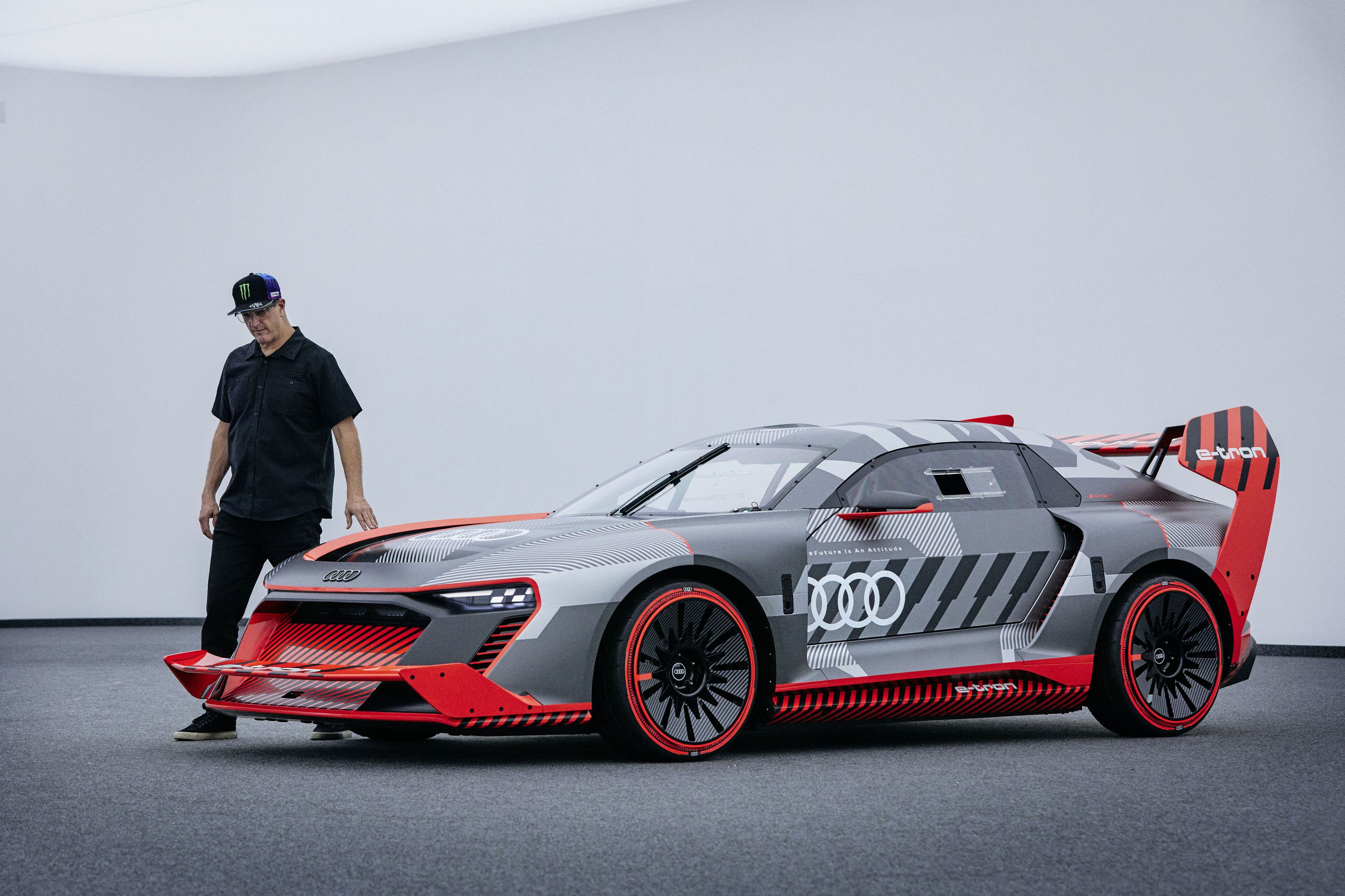 Audi S1 e-Tron Quattro Hooinitron y Ken Block
