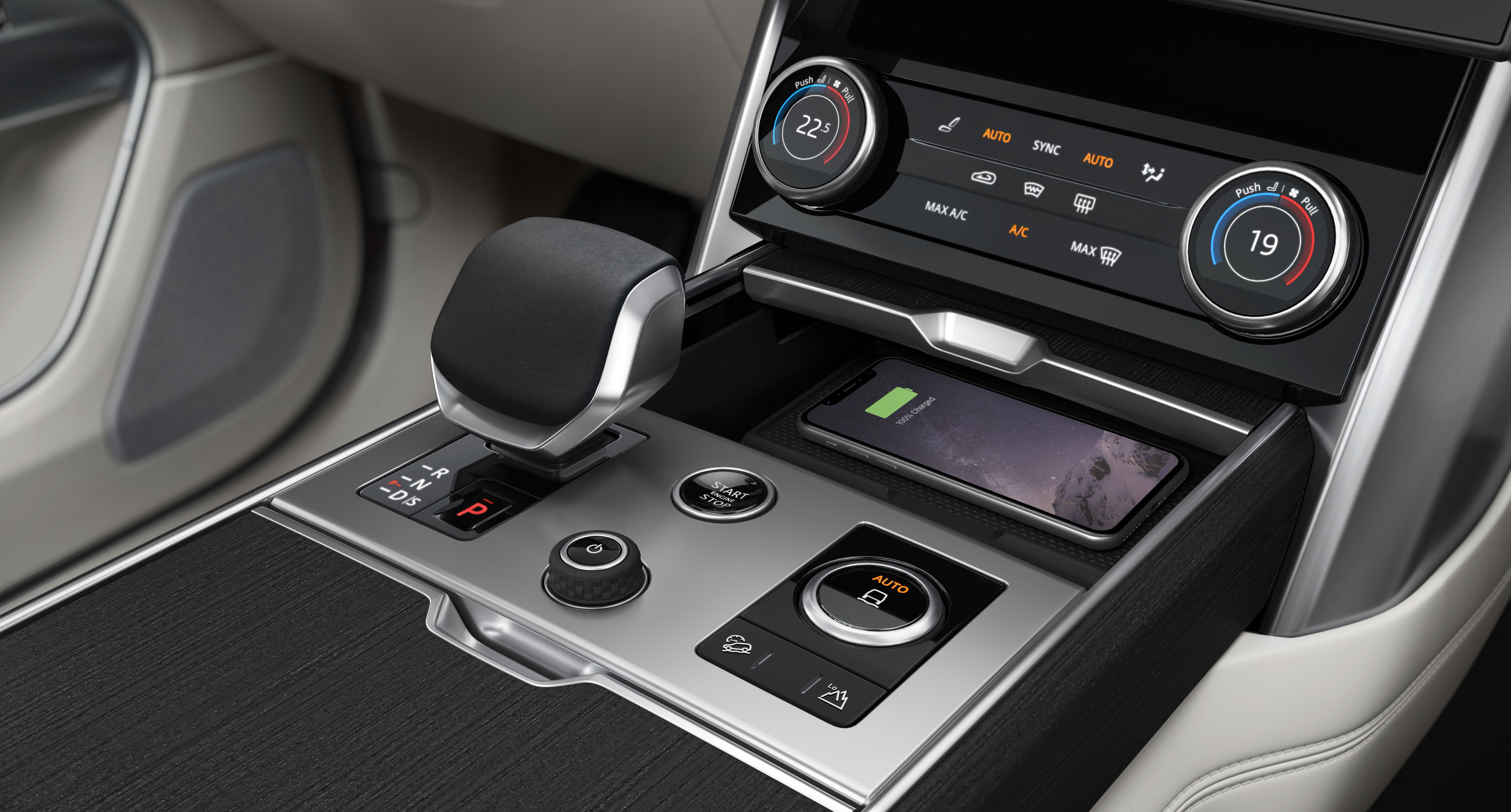 Range Rover 2022 interior (2)