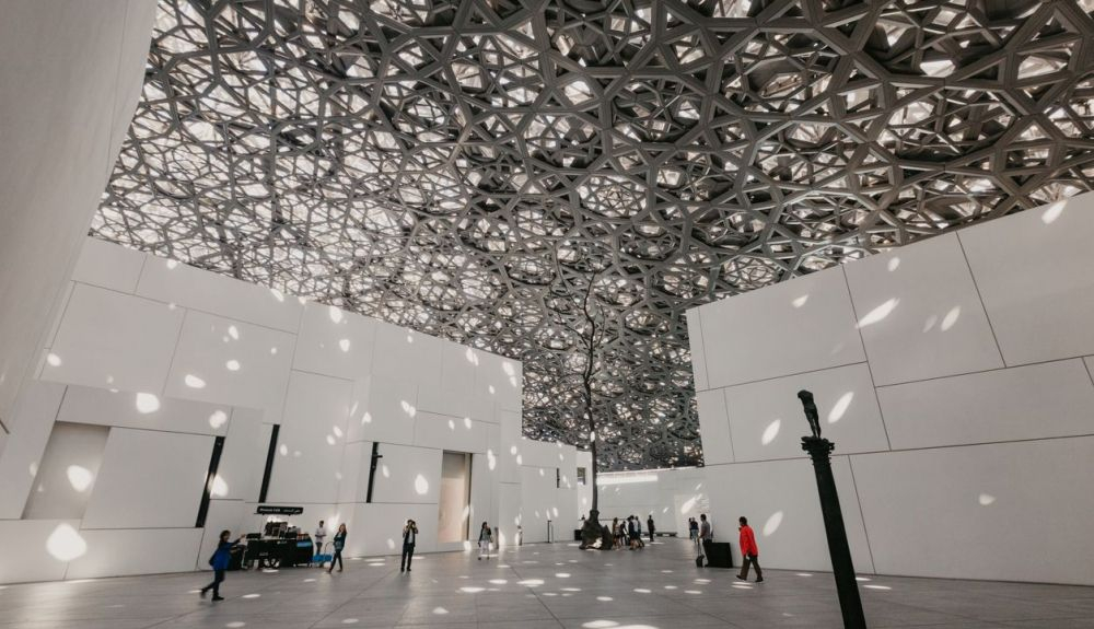 Interior del Museo de Louvre en Abu Dhabi. Interior del Museo de Louvre en Abu Dhabi.