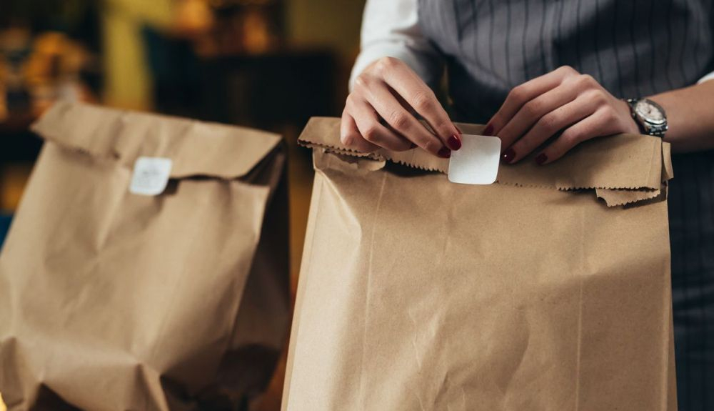 En los restaurantes, es muy común pedir que pongan los restos de comida para llevar.