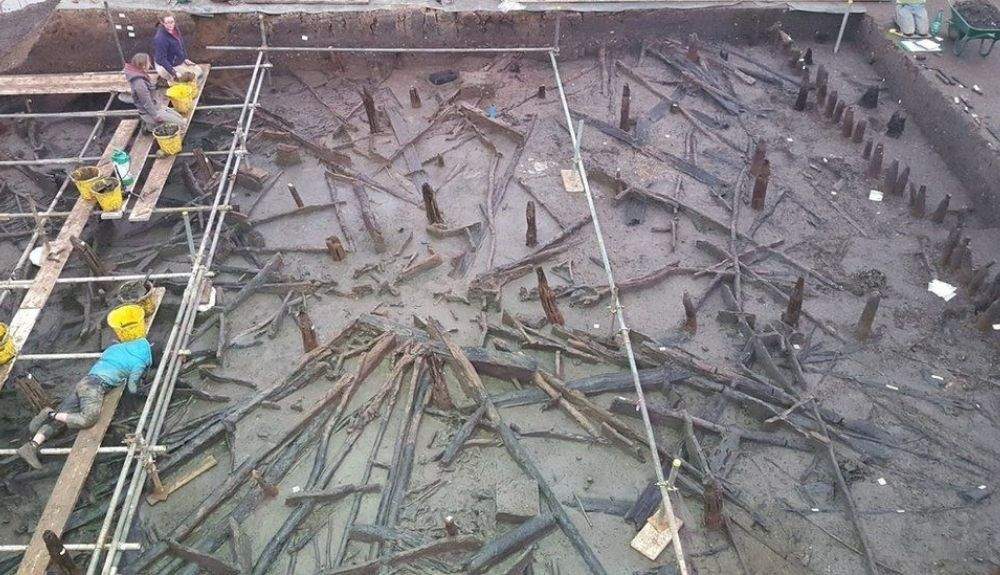 El sitio muy bien conservado en Must Farm en Cambridgeshire data de alrededor de la época de la migración.