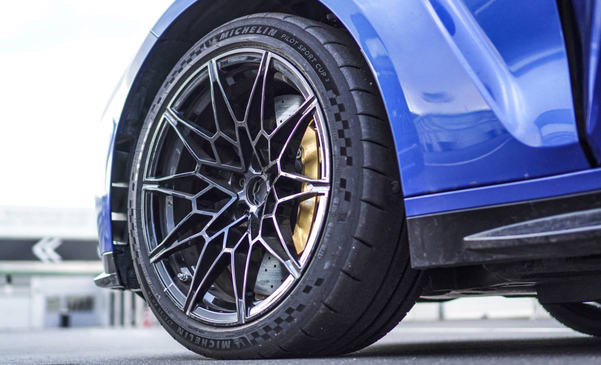 BMW M4 Competition 18