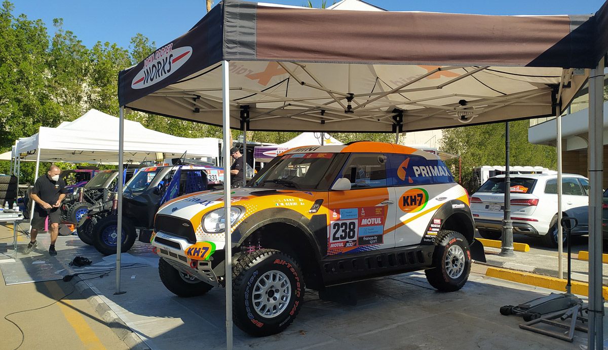 Parque cerrado de Audi previo al inicio del Rally Dakar 2022.