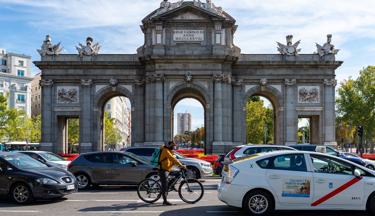 Todas las restricciones que pueden tener los coches con etiquetas B y C en 2022 (Imagen: Cordon Press)