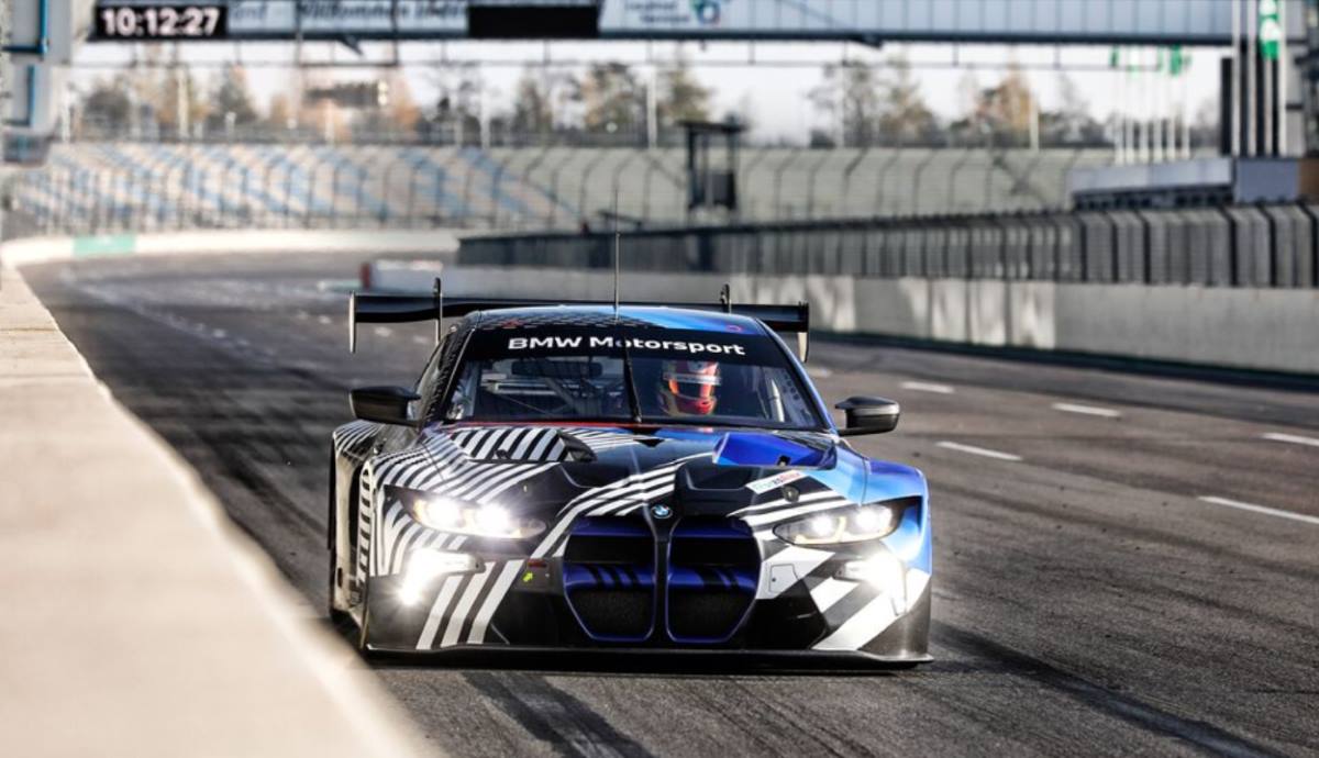 BMW M4 GT3 2022 1