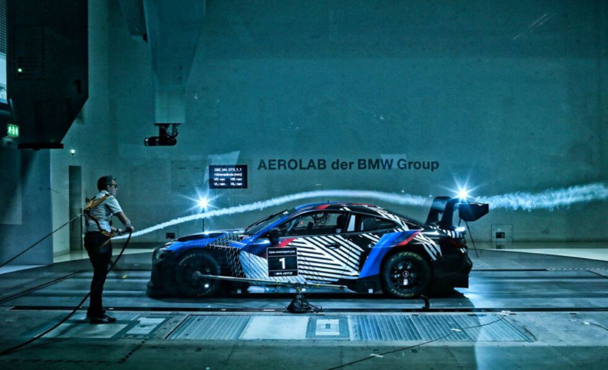 BMW M4 GT3 2022 3