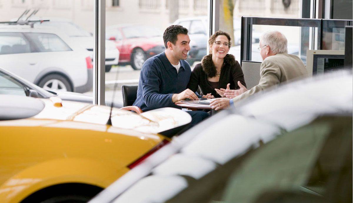 Los coches tienen más garantía y derechos ante averías en 2022, a qué contratos afecta y desde cuándo