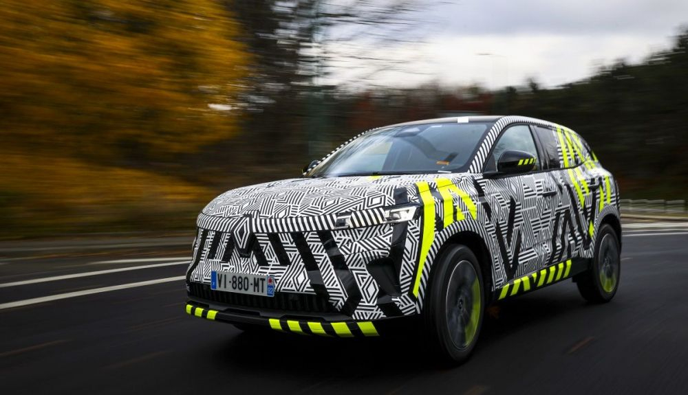 Renault Austral 2022, primeras fotos y datos del nuevo SUV fabricado en España, sustituto de Kadjar Renault Austral 2022, primeras fotos y datos del nuevo SUV fabricado en España, sustituto de Kadjar