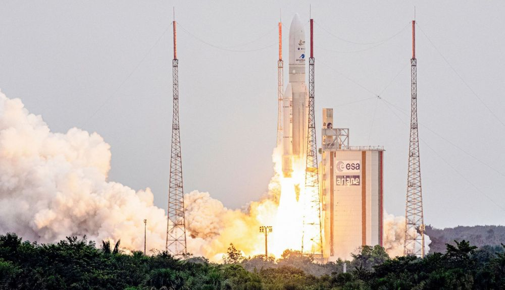 Un momento del lanzamiento del Telescopio Espacial James Webb.