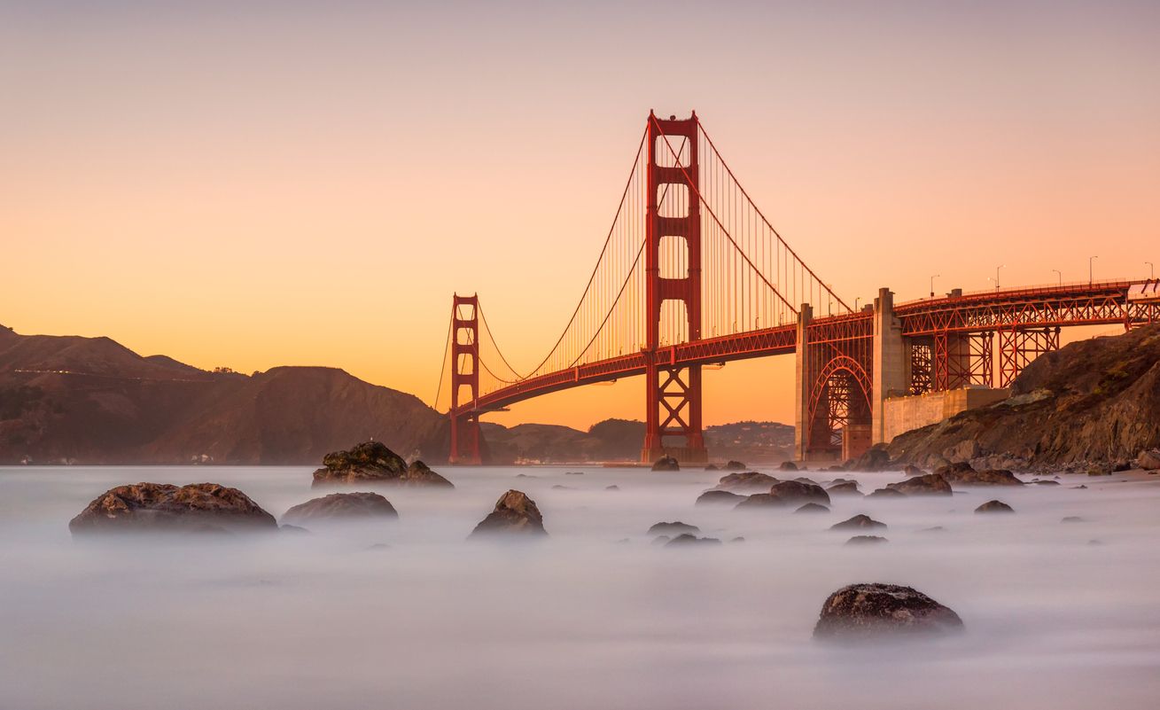 El Puente Golden Gate de San Francisco, la principal atracción turística de la ciudad.
