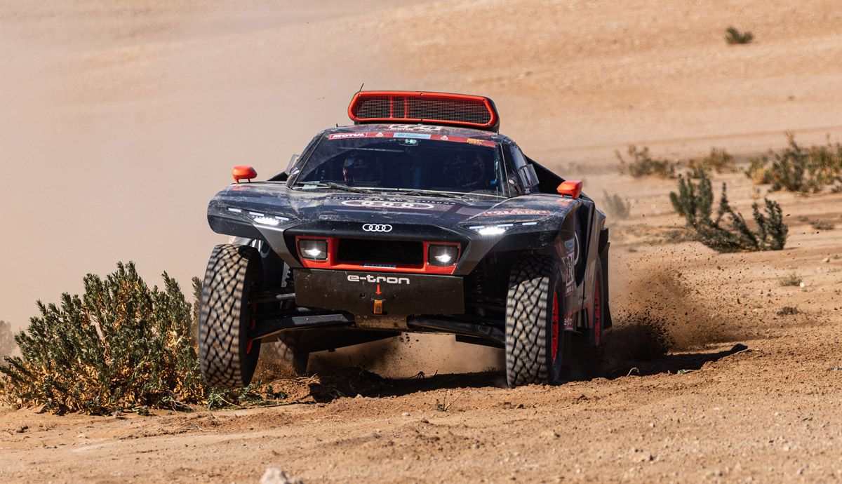  El Audi RS Q e-tron, en su primer Rally Dakar.