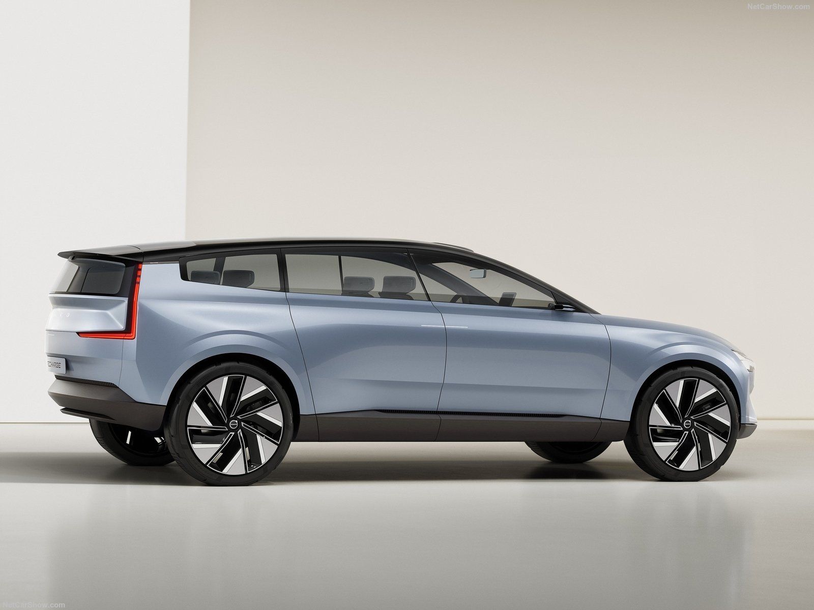 Volvo Recharge Concept