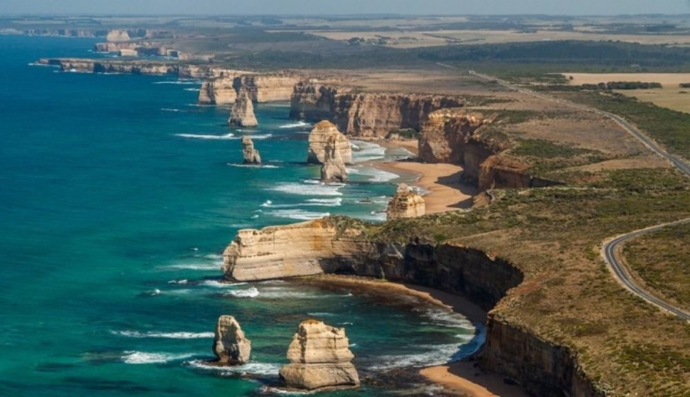 La Great Coast Road es una de las carreteras más grandes del mundo. La Great Coast Road es una de las carreteras más grandes del mundo.