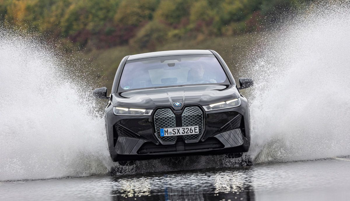 BMW iX xDrive50.