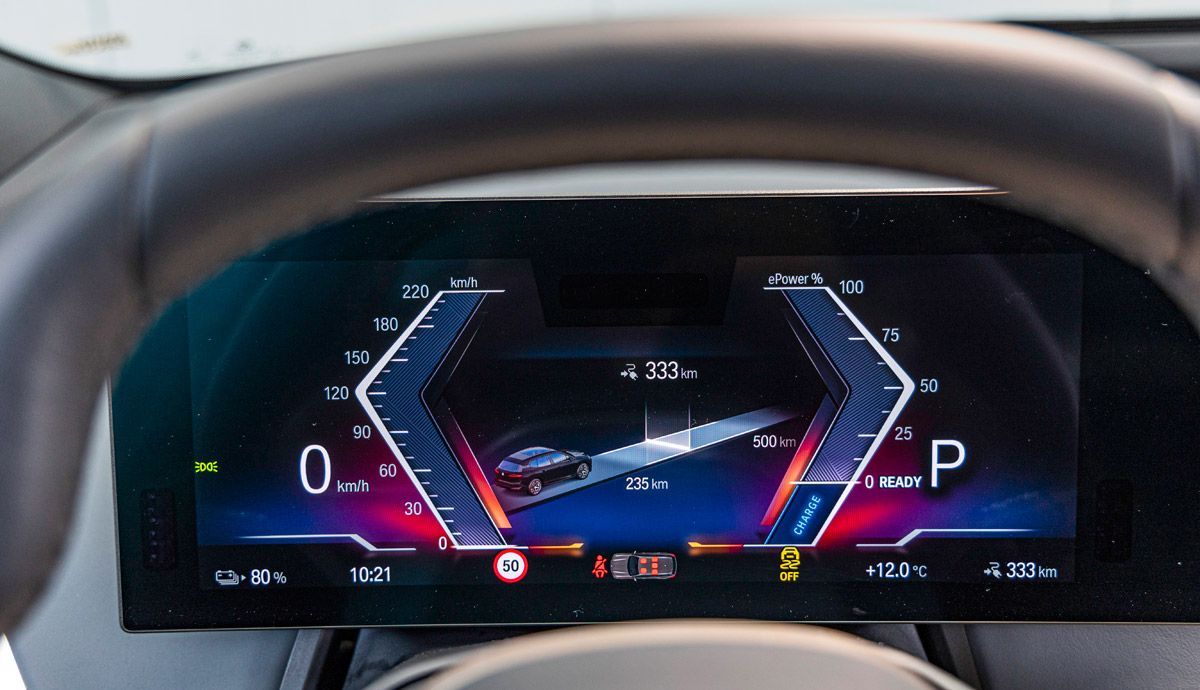 Interior del BMW iX xDrive50.